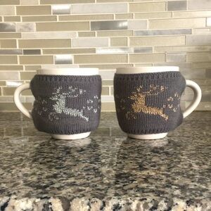 Cozy 16 Oz Winter Mugs Set With Crochet Sleeves - NEW!